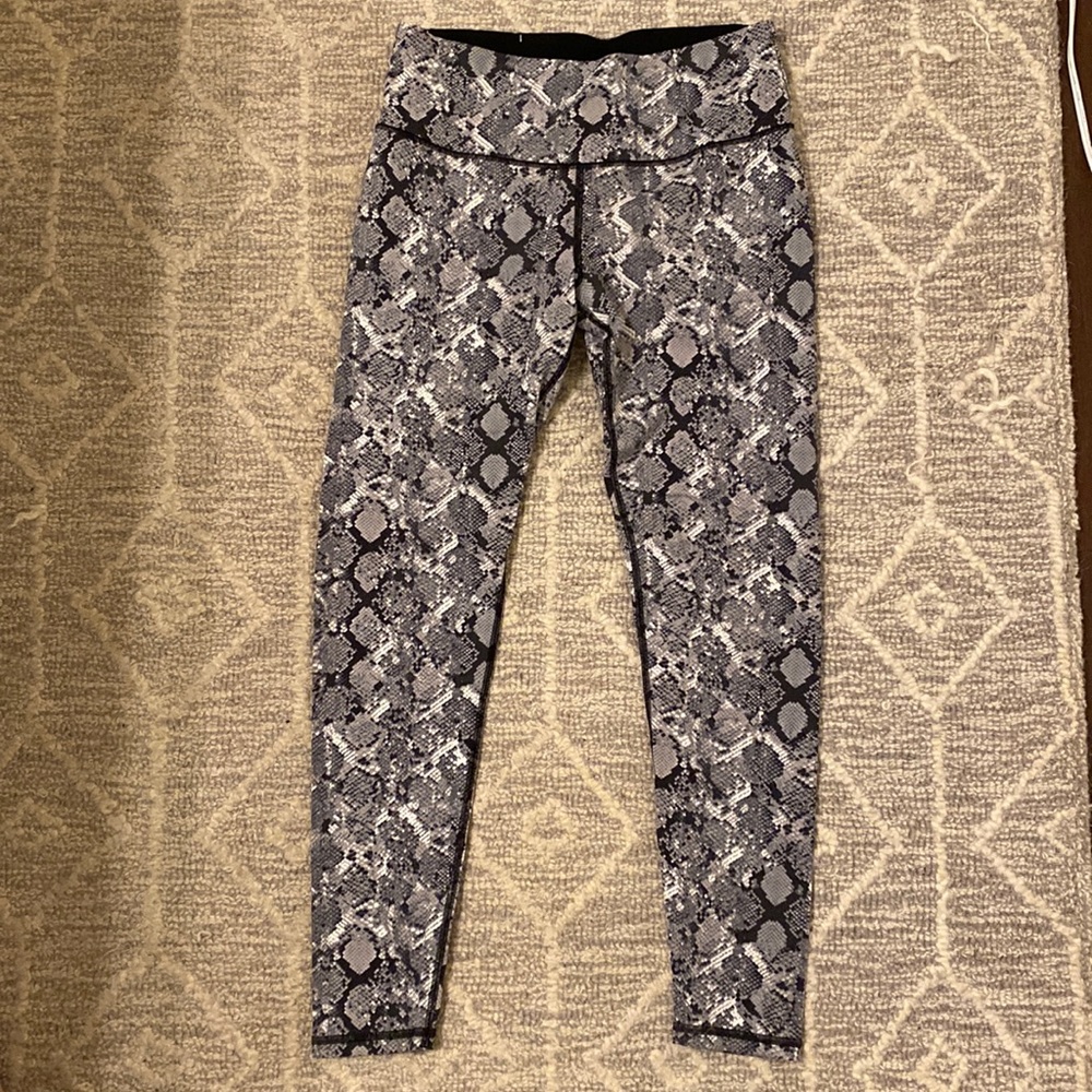 Victoria’s Secret leggings